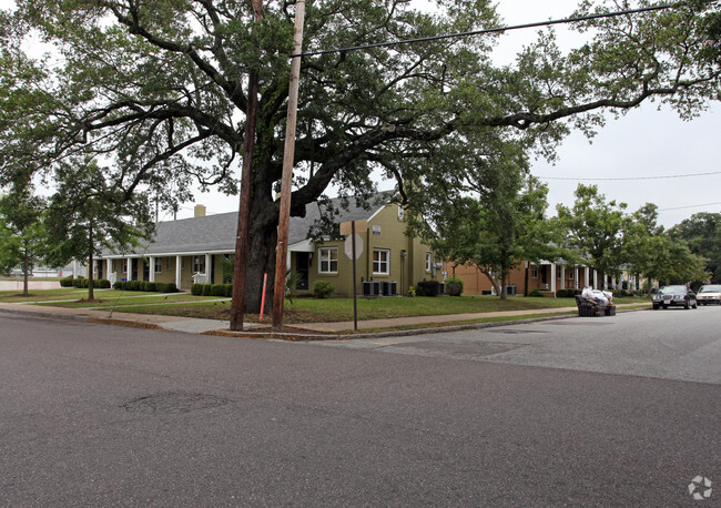 Meeting Street Manor - Cooper River Court Apartments - Charleston, SC ...