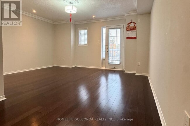 Photo du bâtiment - 601 Shoreline Dr