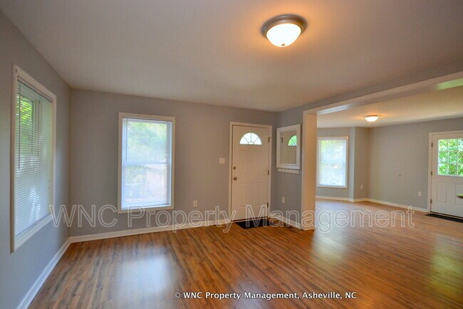 Foto del edificio - 43 Boyd Ave