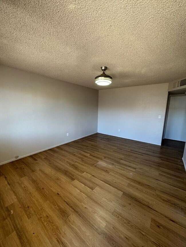 Foto del edificio - 217 W Jacinto St