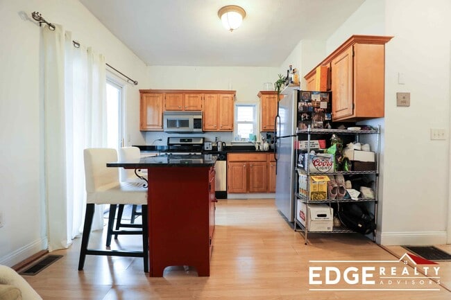 Photo - 109 Bolton St Apartment