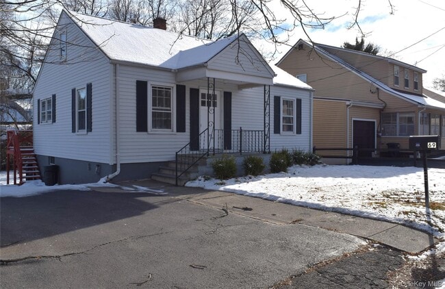 Building Photo - 69 Melrose Ave