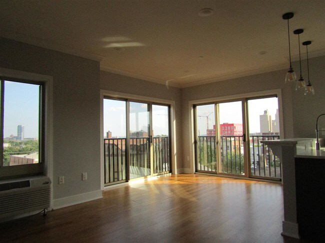 Building Photo - 3 Perrine Ave