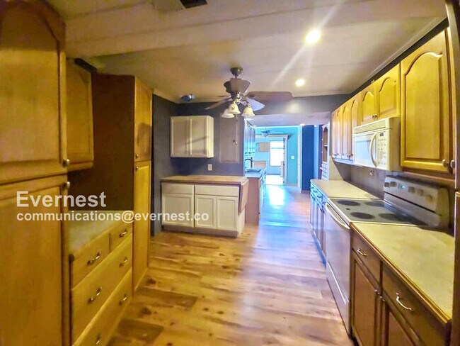 Foto del edificio - 1609 W 26th St