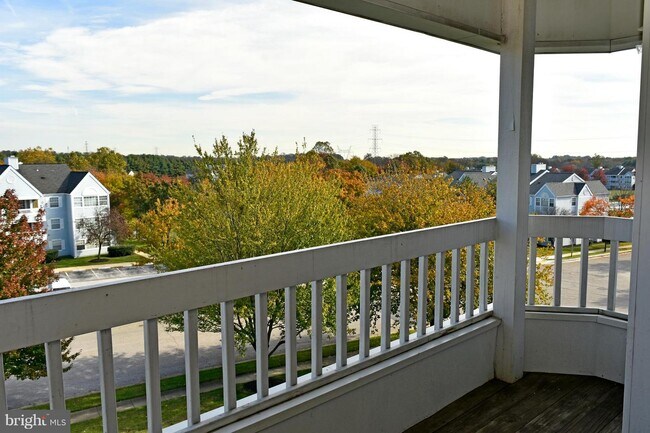 Foto del edificio - 8378 Montgomery Run Rd