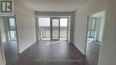 Building Photo - 105 Oneida Crescent