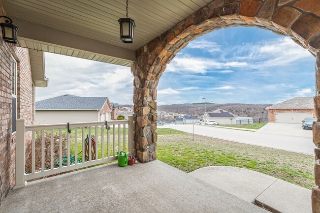 Building Photo - Gorgeous 3 Bedroom Home in Woodridge Estates!