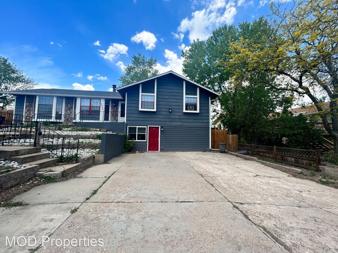 Primary Photo - 5 br, 2 bath House - 5335 N. Newton Street...