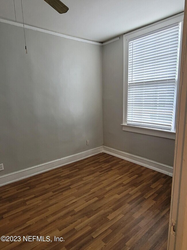 Foto del edificio - 1310 Willow Branch Ave