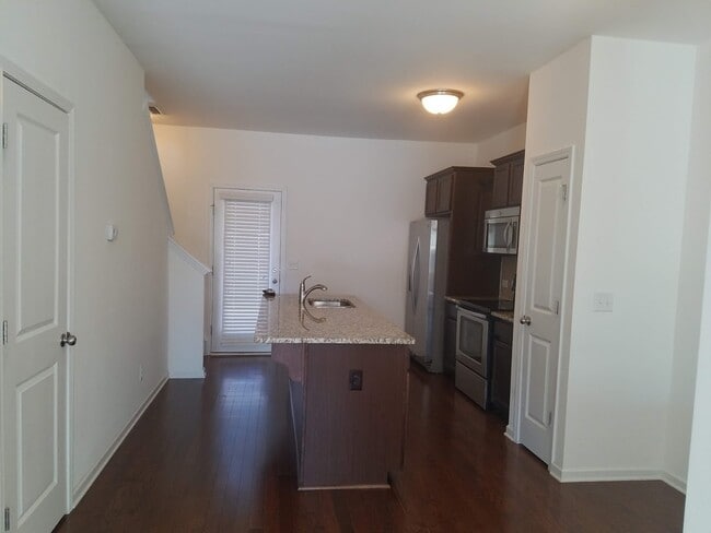 Building Photo - Coming Soon !!! Beautiful 2 Bedroom Townho...