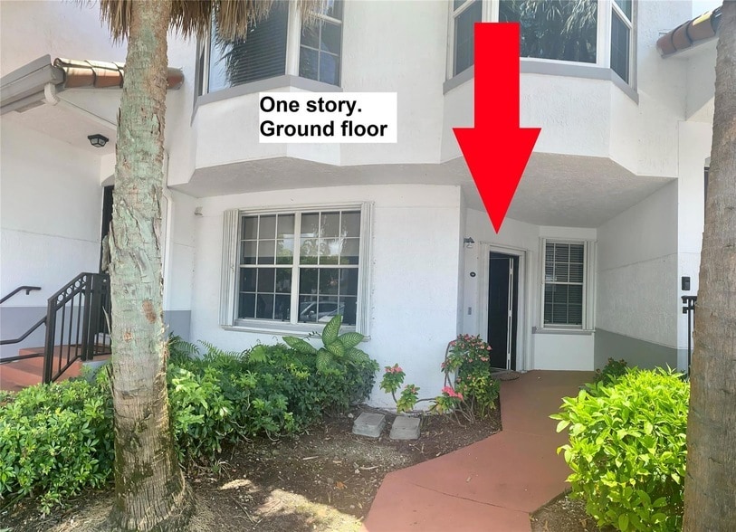 Photo - 725 SW 148th Ave