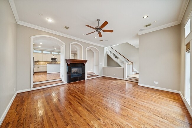 Foto del edificio - 2024 Vermont St