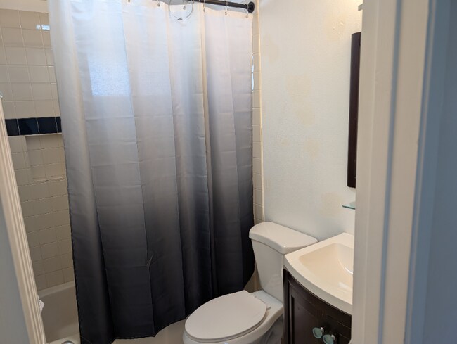 Foto del edificio - 730 Holly Ave