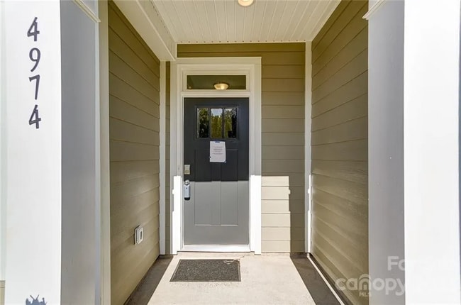 Foto del edificio - 4974 David Cox Rd