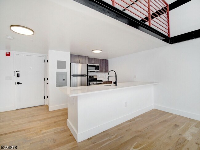Building Photo - 19 N Harrison St