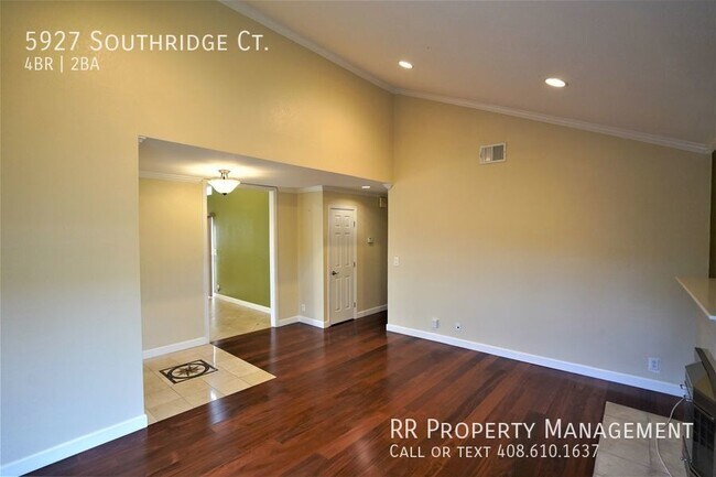 Foto del edificio - 5927 Southridge Ct