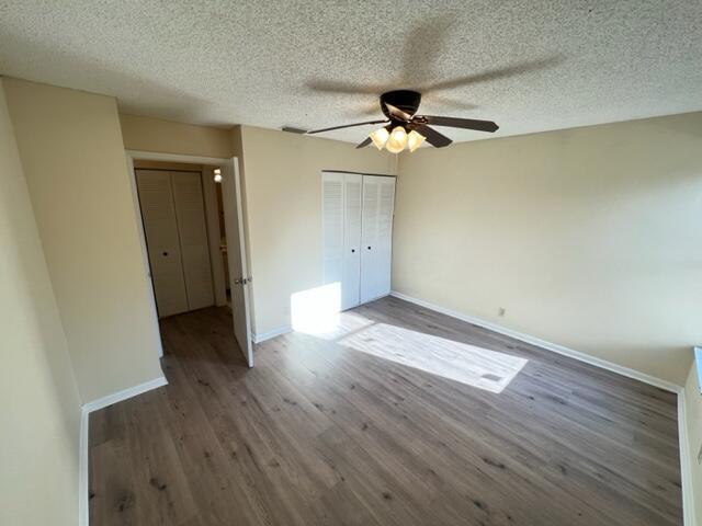 Building Photo - 2304 Lakeview Dr W