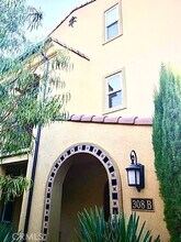 Building Photo - 308 S Arroyo Dr