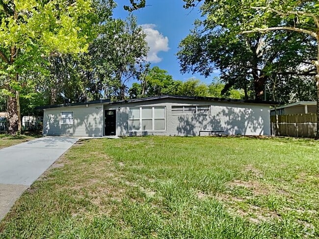 Building Photo - 1927 Orlean Dr