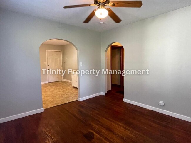 Foto del edificio - 132 Winding Way