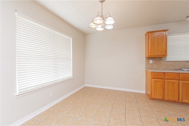 Foto del edificio - 404 Rowdy Dr