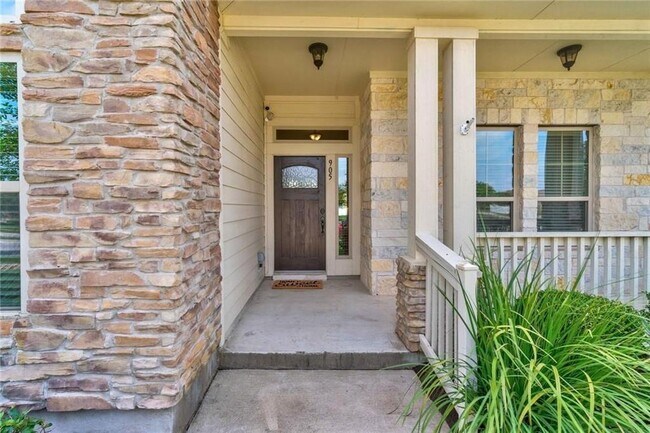 Foto del edificio - 905 Walnut Canyon Blvd