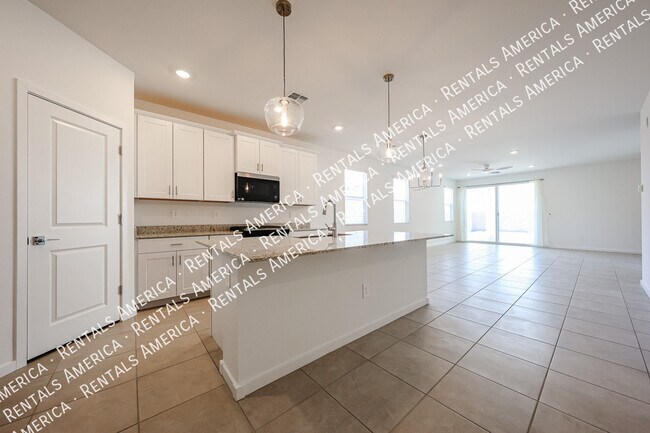 Foto del edificio - 3380 N Camden Dr