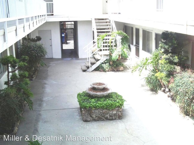 Foto del edificio - 1671 Colby Ave