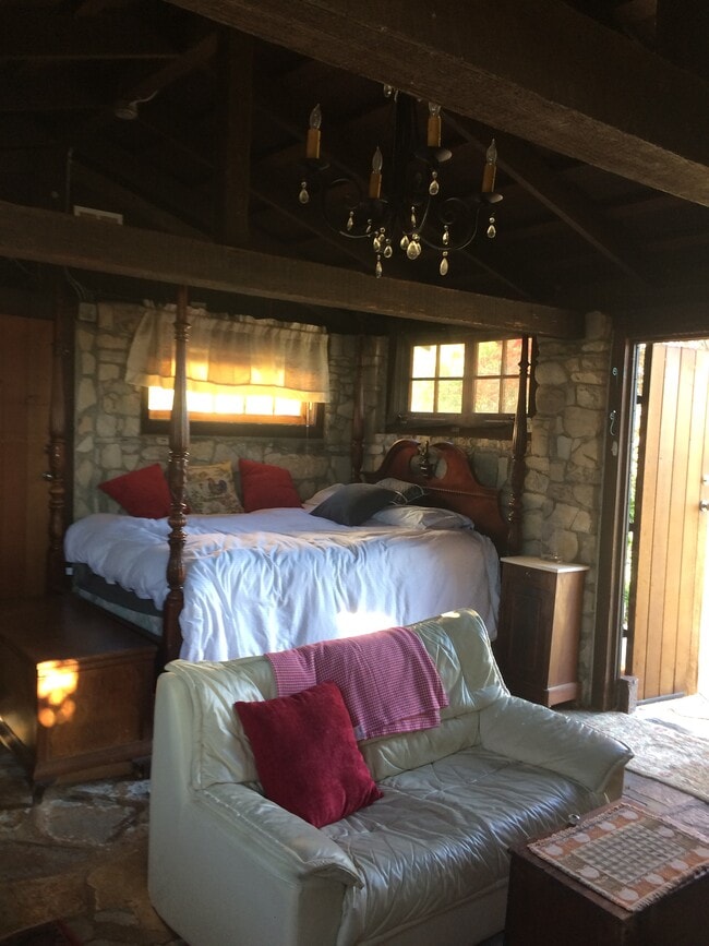 Building Photo - 6441 Via Colinita