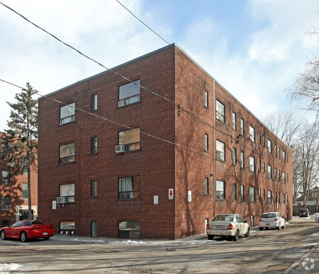 Primary Photo - Lakeshore