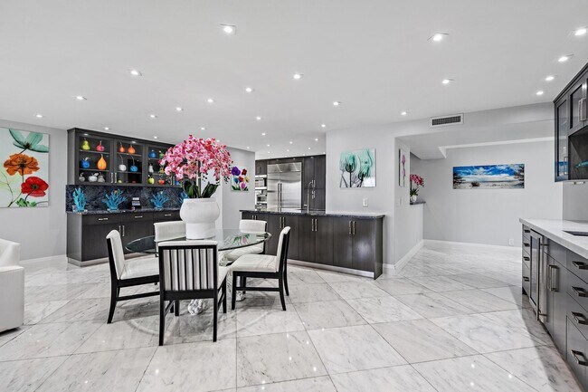 Foto del edificio - 3610 S Ocean Blvd