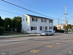 Building Photo - 499 Ford St