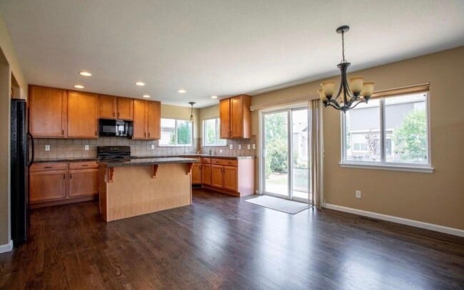 Building Photo - 6281 Sea Gull Cir