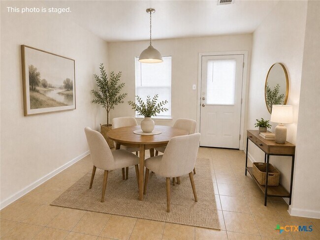 Foto del edificio - 1405 Dugger Cir