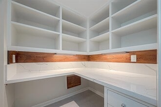 Building Photo - 2029 Dunlavy St