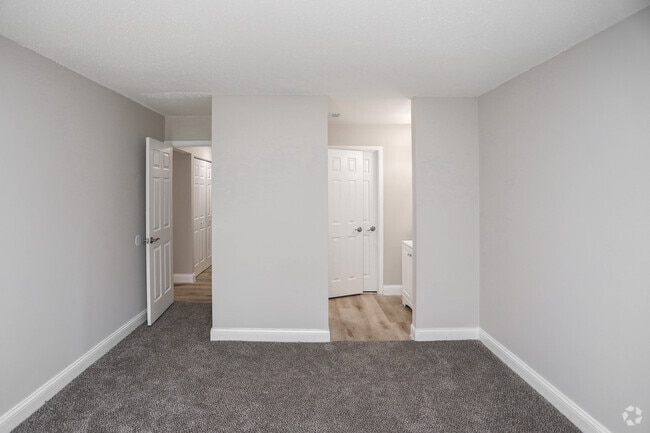 3BR, 2BA - 1275 SF - Woods at Oak Crossing