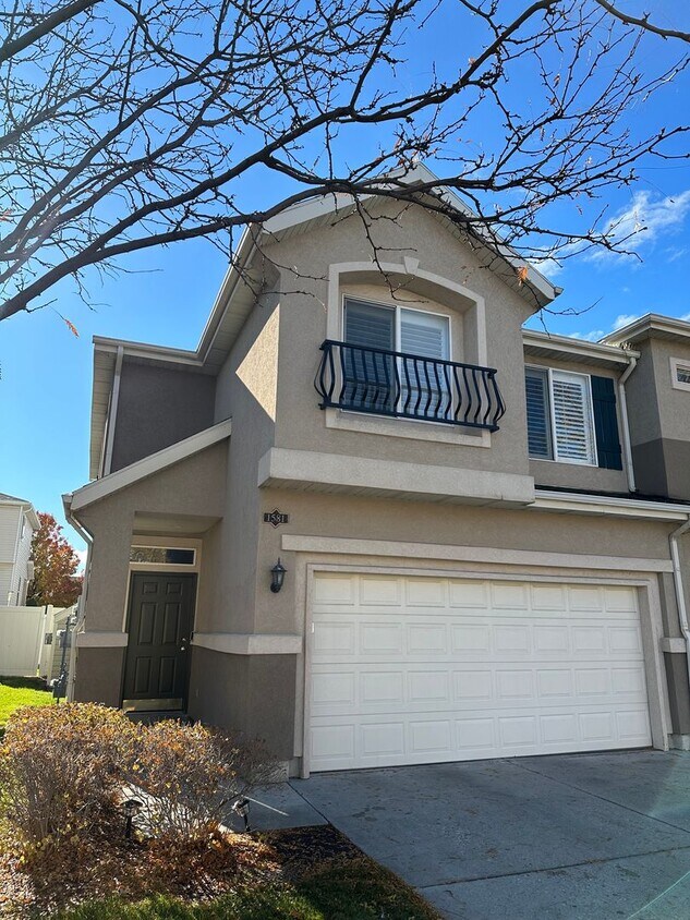 Primary Photo - 1581 Alsace Way