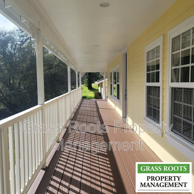 Foto del edificio - 13575 Sun Forest Dr