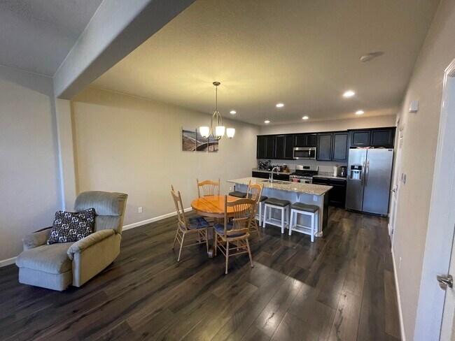 Building Photo - 1314 Promontory Crest View