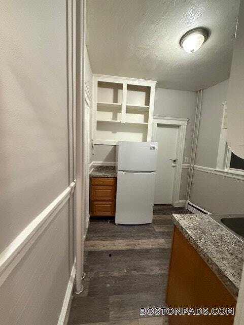 Building Photo - 38 Estes St