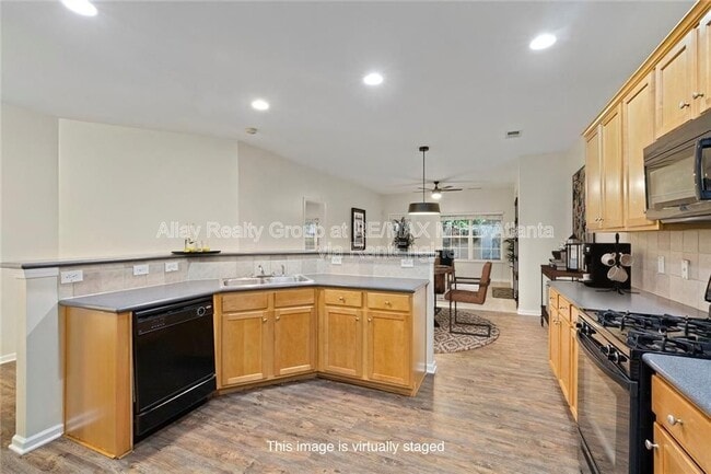 Building Photo - 3300 Suttles Dr SW