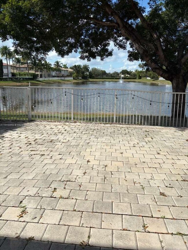 Foto del edificio - 8666 NW 114th Ct