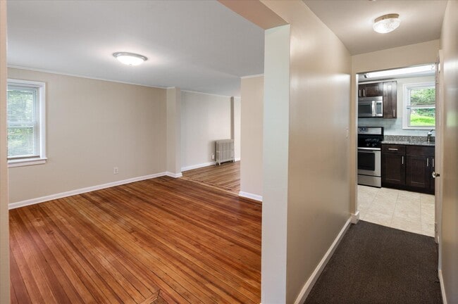 Building Photo - 2 Congdon Ln