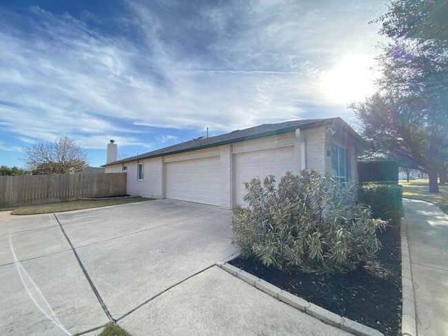 Building Photo - 3605 Winding Way