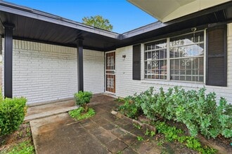 Building Photo - 6226 Antha St