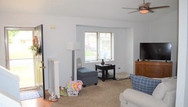 Foto del edificio - 605 Ruxton Ridge Dr