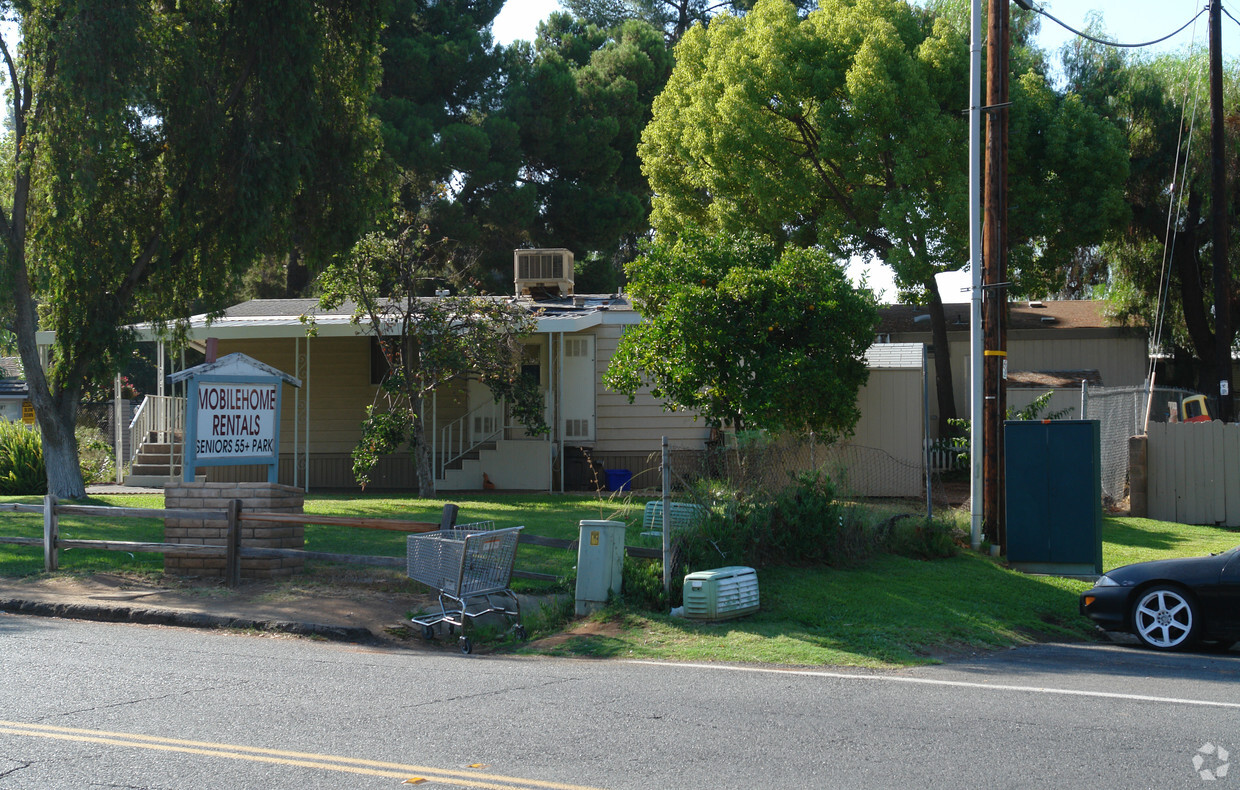 Building Photo - Starlight Mobile Home Park