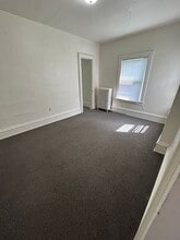 Building Photo - 405 10th St S