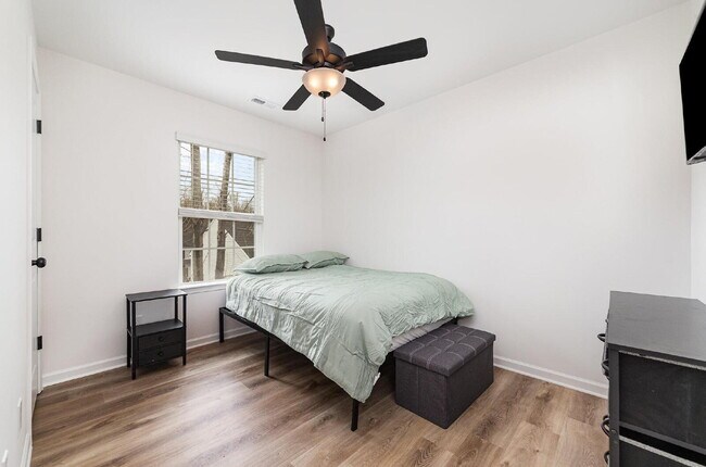 Foto del edificio - Comfortable & cozy Charlotte Townhouse 10 ...