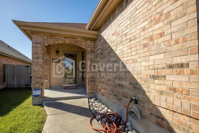 Building Photo - 1571 Dustin Cade Dr